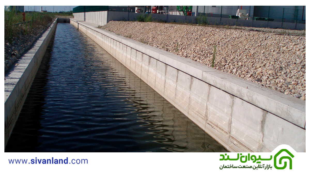 کانال آبی ساخته شده با بتن